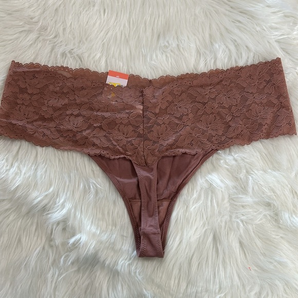 ⭐️NWT Women's Plus Size Thong - Picture 3 of 5